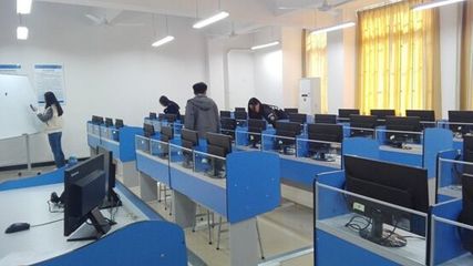 外语外贸系学生干部服务日 以专业服务校园，用技能点亮青春